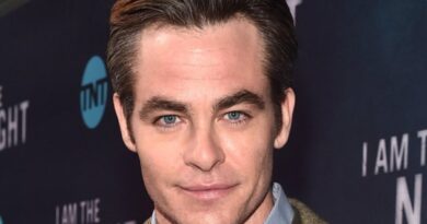 Chris Pine Net Worth 2021: Car, Salary, Earnings, Assets