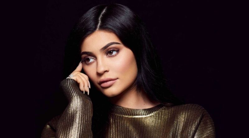 Kylie Jenner Net Worth 2020, Bio, Career, Family