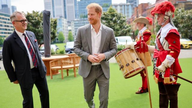 King has no time to see Prince Harry on UK visit due to 'full programme'